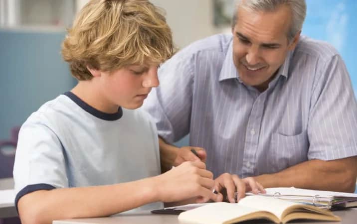 Nauczyciel a nauczanie indywidualne: Kiedy odmowa jest legalna?