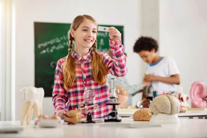 Indywidualny tok nauczania dla zdolnych: kto się kwalifikuje i jak?